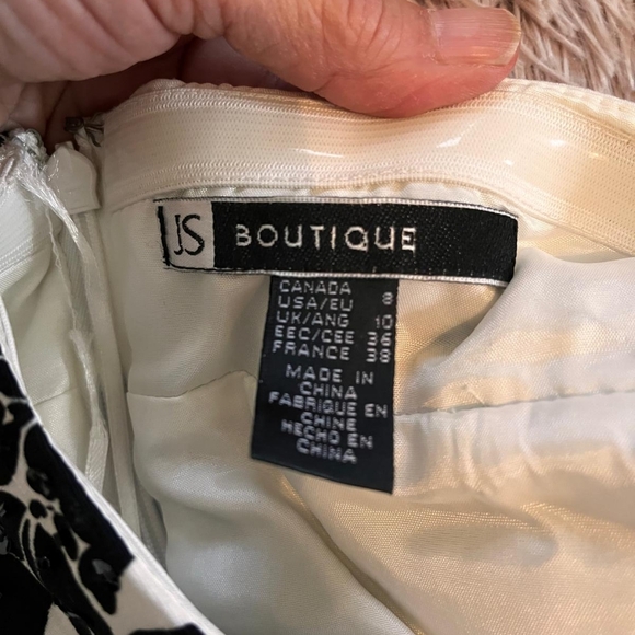 JS Boutique Dress - Picture 3 of 3